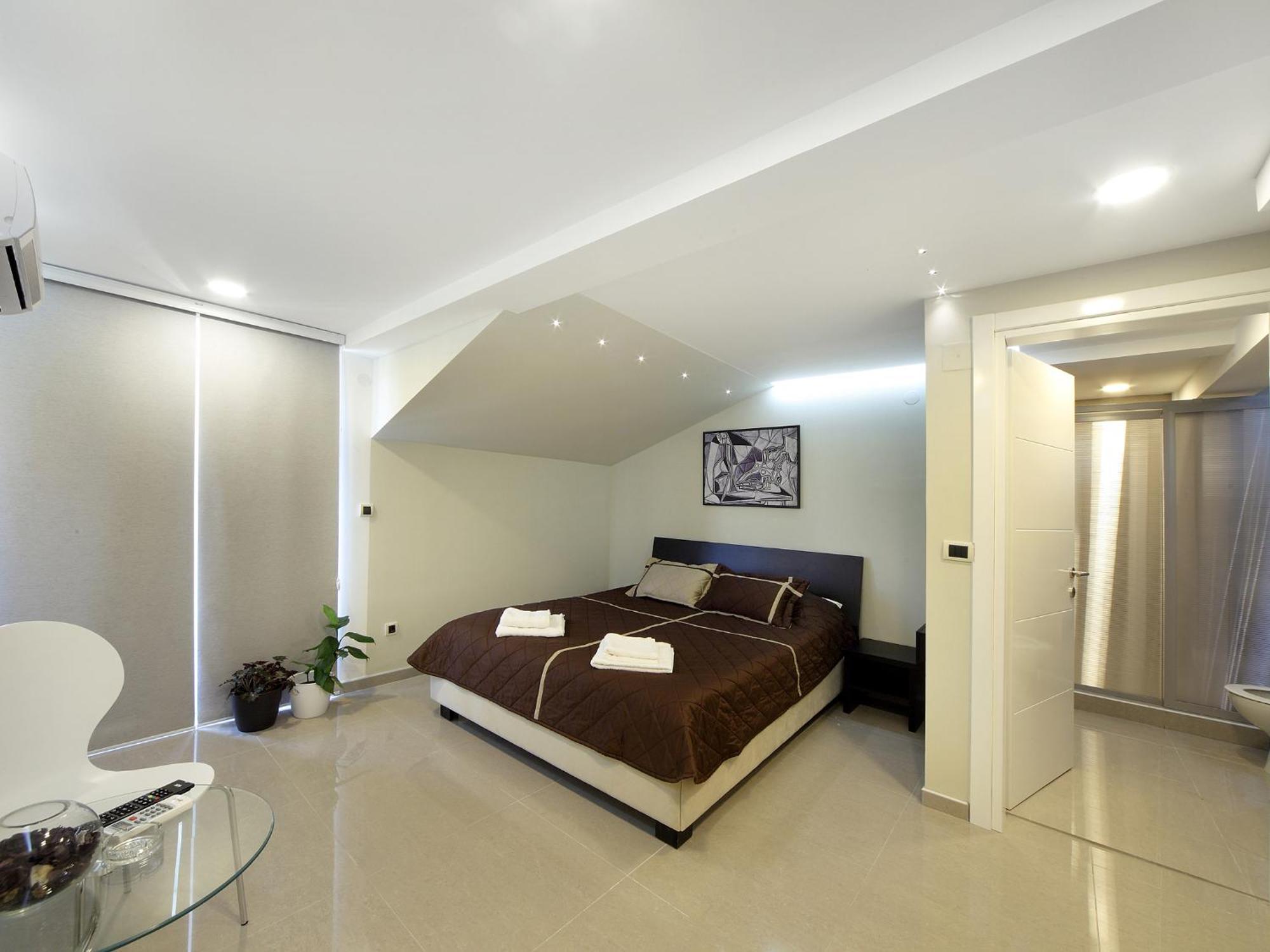 Agent Lux Apartments 야고디나 외부 사진